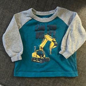 *4/$13* Carters 9m construction Top